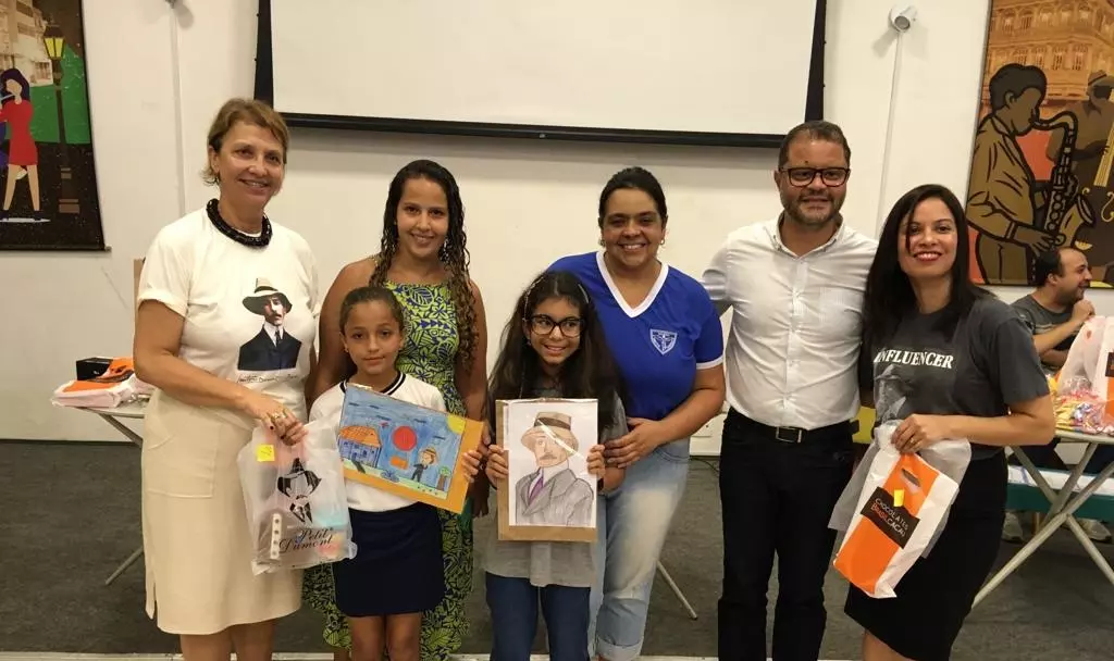 Vencedores do concurso de desenhos, frases e redações em homenagem aos 150 anos de Santos Dumont são premiados